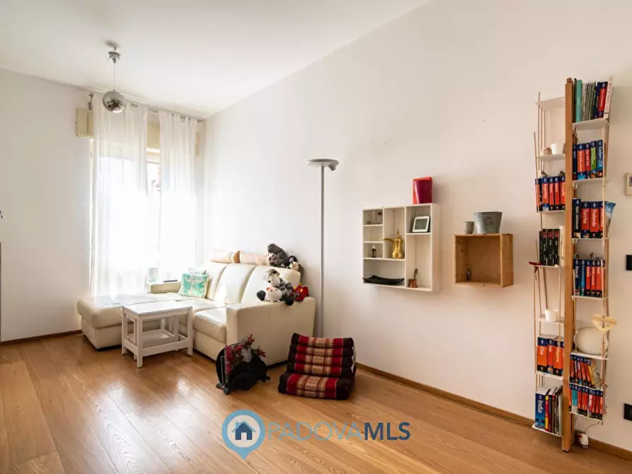 Immagine 1 di Appartamento in vendita  in Via San Gregorio Barbarigo, 36 a Padova