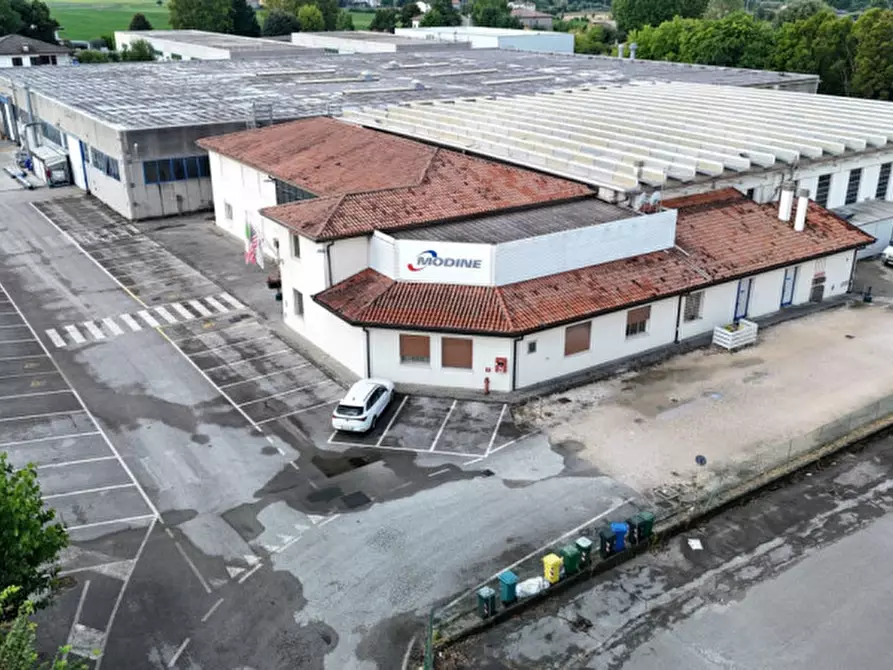 Immagine 1 di Capannone industriale in vendita  a Torreglia