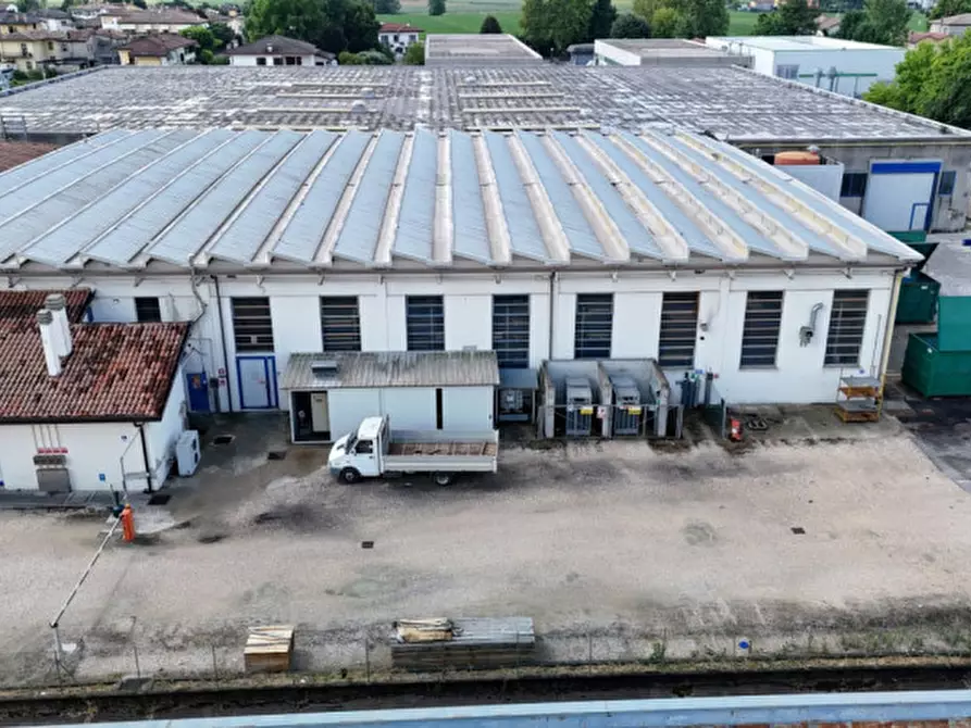 Immagine 8 di Capannone industriale in vendita  a Torreglia
