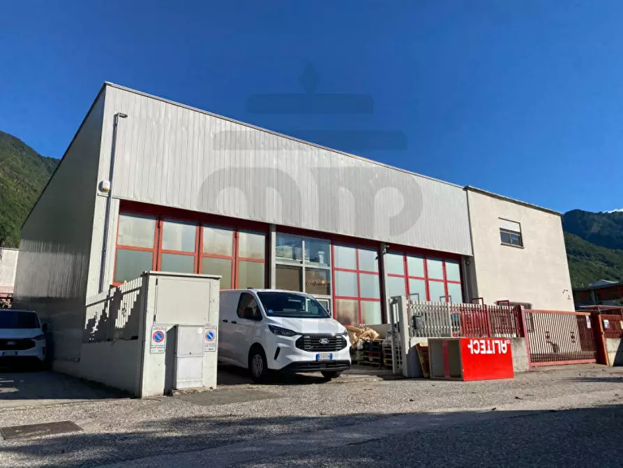 Immagine 1 di Capannone industriale in affitto  in Zona Produttiva Vurza - Gewerbezone Wurzer a Laives .Leifers.