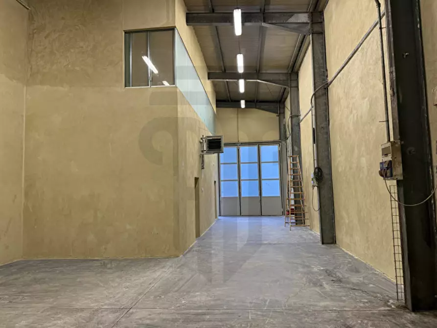 Immagine 4 di Capannone industriale in affitto  in Zona Produttiva Vurza - Gewerbezone Wurzer a Laives .Leifers.