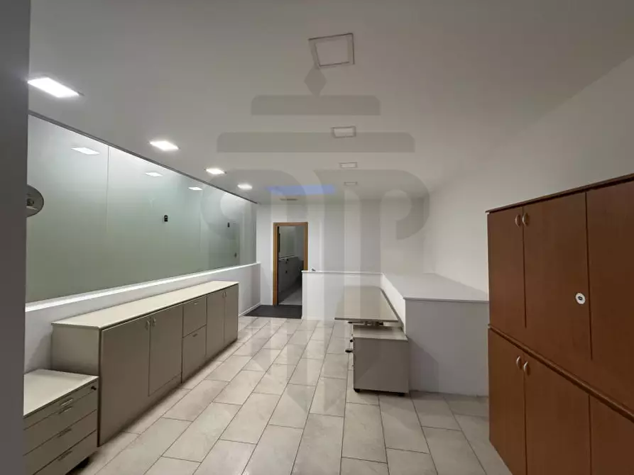 Immagine 7 di Capannone industriale in affitto  in Zona Produttiva Vurza - Gewerbezone Wurzer a Laives .Leifers.