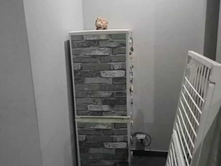 Immagine 35 di Camera in affitto  in Via Giustiniano a Napoli