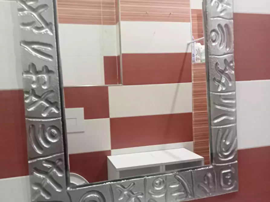 Immagine 47 di Camera in affitto  in Via Giustiniano a Napoli