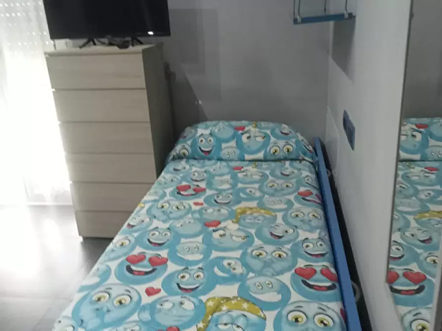 Immagine 56 di Camera in affitto  in Via Giustiniano a Napoli