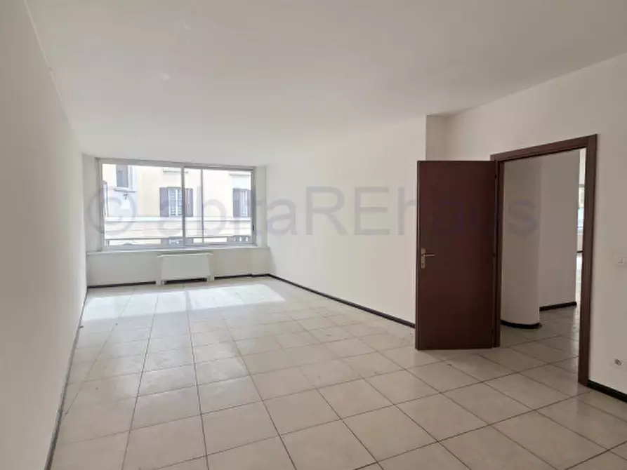 Immagine 5 di Ufficio in affitto  in Via Francesco Crispi - Francesco-Crispi-Straße a Bolzano