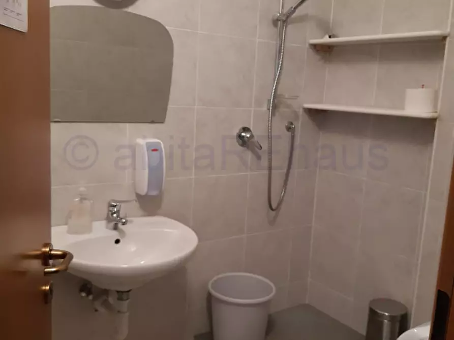 Immagine 7 di Ufficio in affitto  in Via Francesco Crispi - Francesco-Crispi-Straße a Bolzano