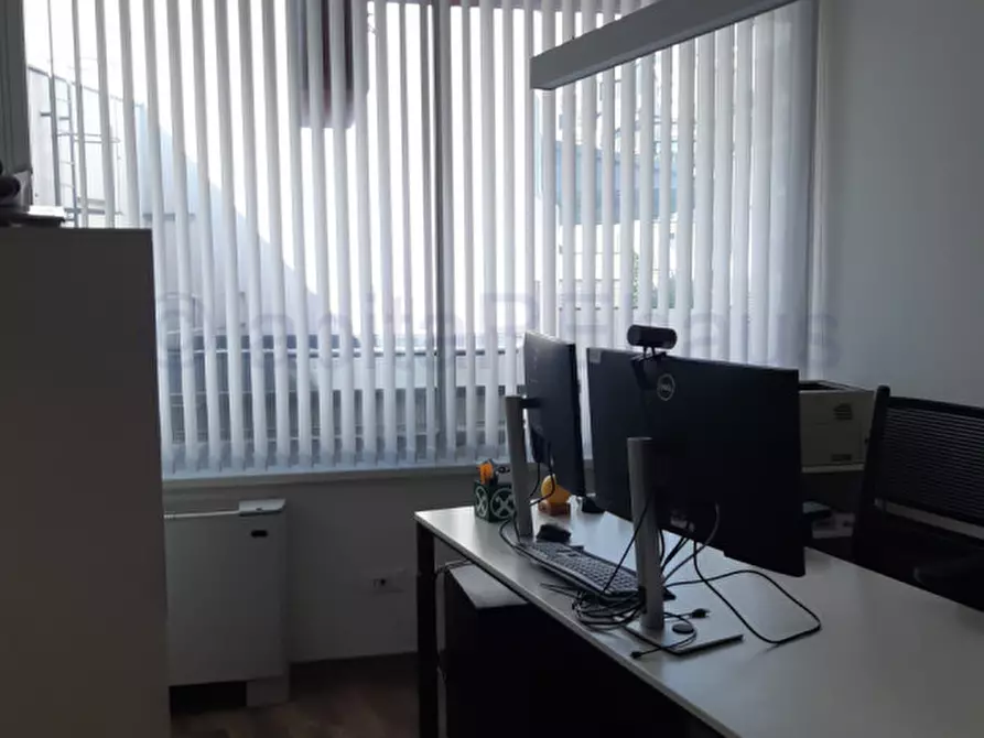 Immagine 10 di Ufficio in affitto  in Via Francesco Crispi - Francesco-Crispi-Straße a Bolzano