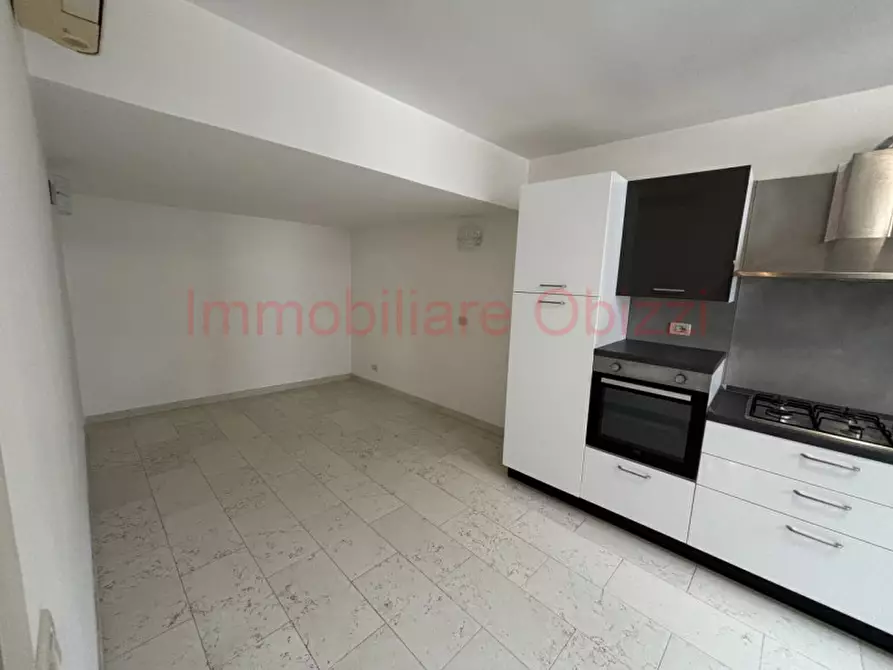 Immagine 10 di Appartamento in affitto  in Via del Santo a Padova