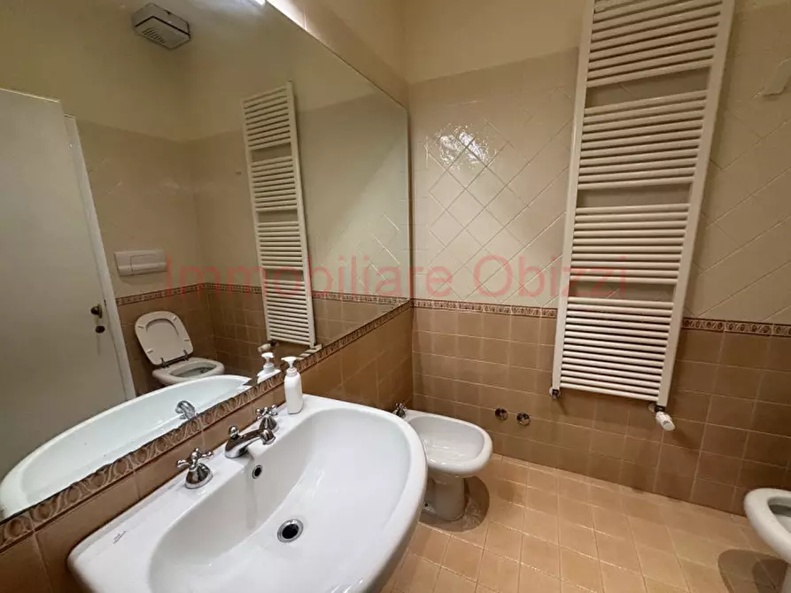 Immagine 23 di Appartamento in affitto  in Via del Santo a Padova