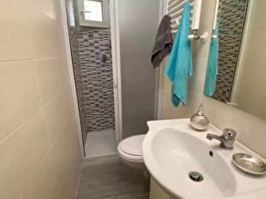 Immagine 13 di Appartamento in vendita  in via Falletti a Savona