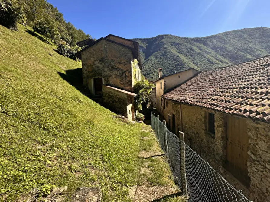 Immagine 3 di Rustico / casale in vendita  in Via Draghi 3, Arsiero a Arsiero