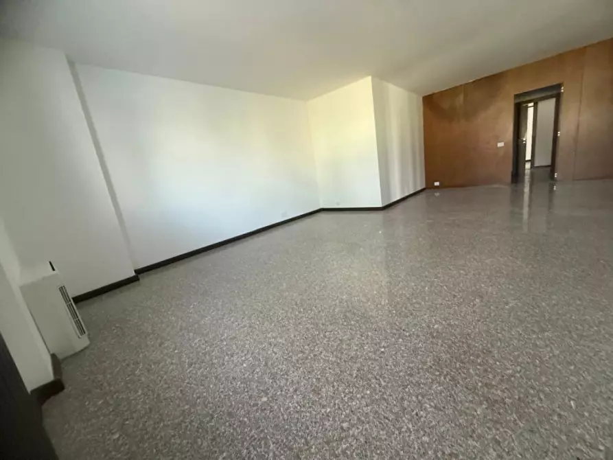 Immagine 14 di Ufficio in affitto  in Via Cà Nova Zampieri a San Giovanni Lupatoto