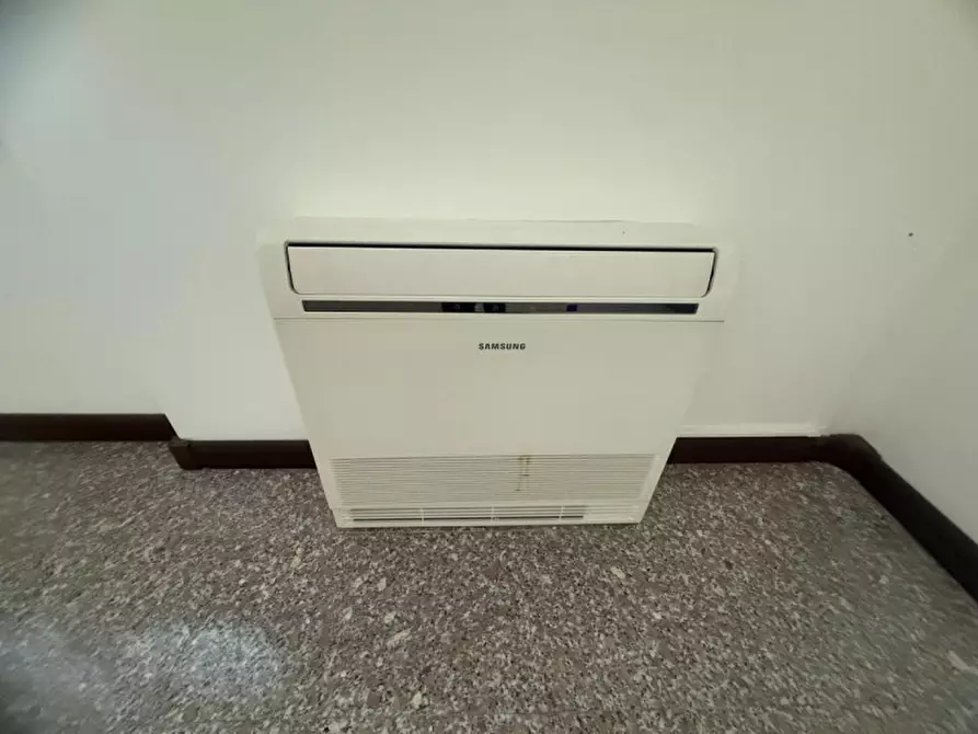 Immagine 15 di Ufficio in affitto  in Via Cà Nova Zampieri a San Giovanni Lupatoto