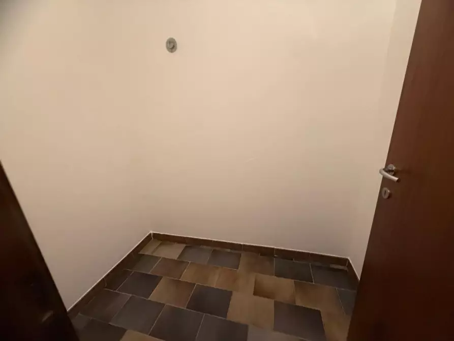 Immagine 25 di Ufficio in affitto  in Via Cà Nova Zampieri a San Giovanni Lupatoto