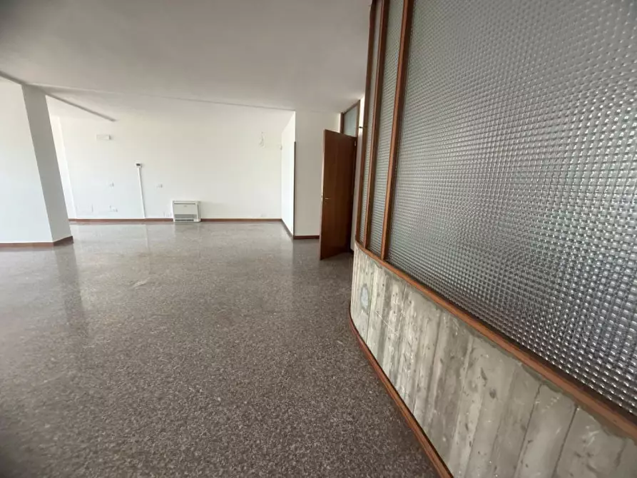 Immagine 33 di Ufficio in affitto  in Via Cà Nova Zampieri a San Giovanni Lupatoto