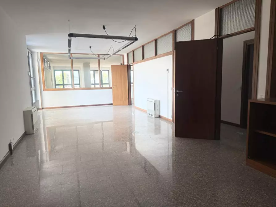 Immagine 36 di Ufficio in affitto  in Via Cà Nova Zampieri a San Giovanni Lupatoto