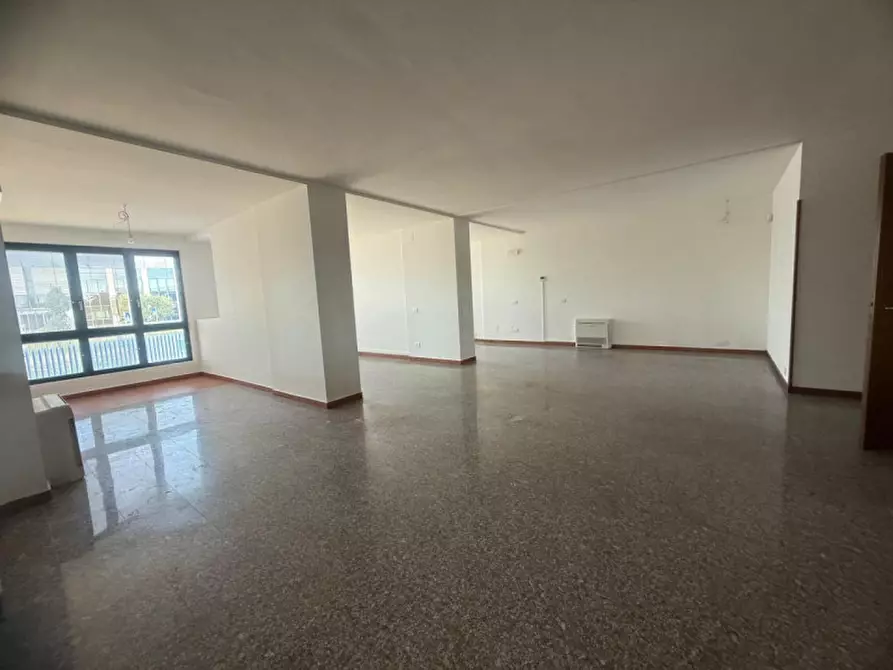 Immagine 40 di Ufficio in affitto  in Via Cà Nova Zampieri a San Giovanni Lupatoto