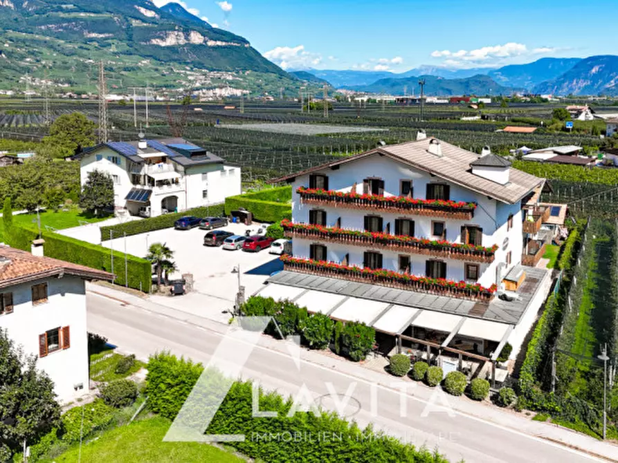 Immagine 1 di Hotel in vendita  in Weinstraße - Strada del Vino a Cortina Sulla Strada Del Vino .Kurtinig An D.