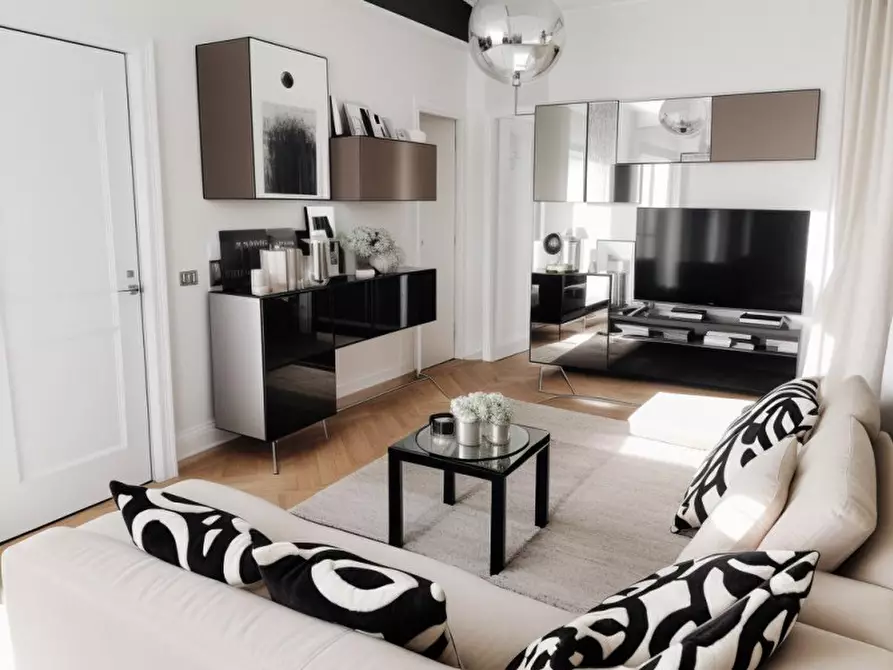 Immagine 26 di Appartamento in vendita  in Strada Nuova a Parma