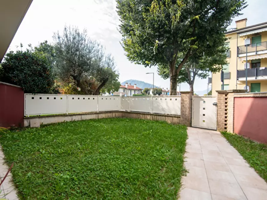 Immagine 3 di Casa quadrifamiliare in vendita  in Via Angelo Grillo a Teolo