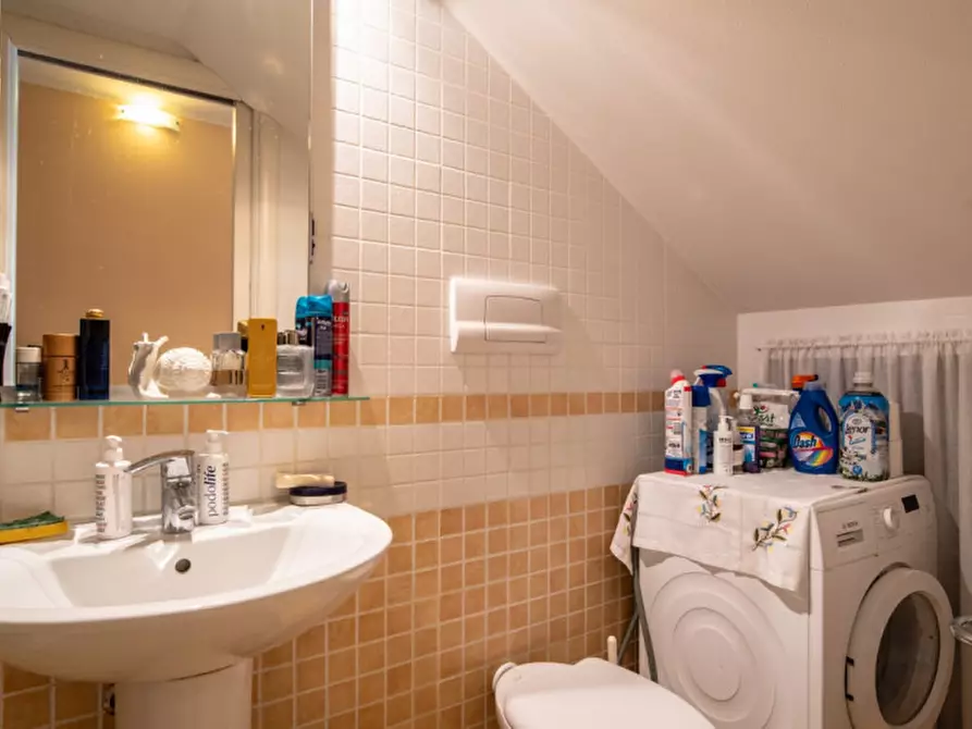 Immagine 10 di Casa quadrifamiliare in vendita  in Via Angelo Grillo a Teolo