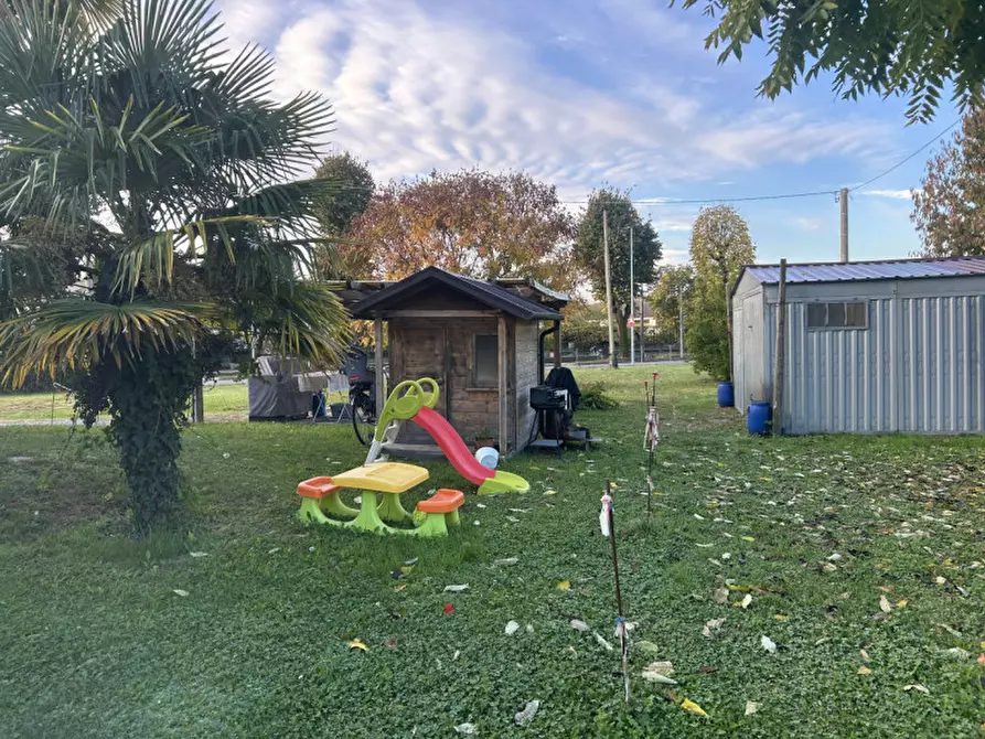 Immagine 4 di Terreno in vendita  in Via Cesare Battisti a Istrana
