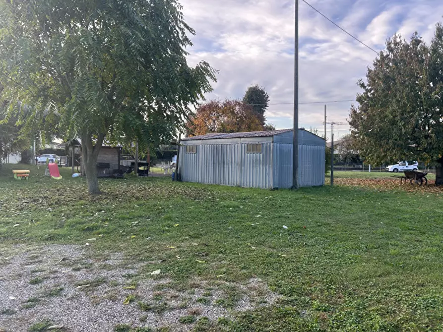 Immagine 10 di Terreno in vendita  in Via Cesare Battisti a Istrana