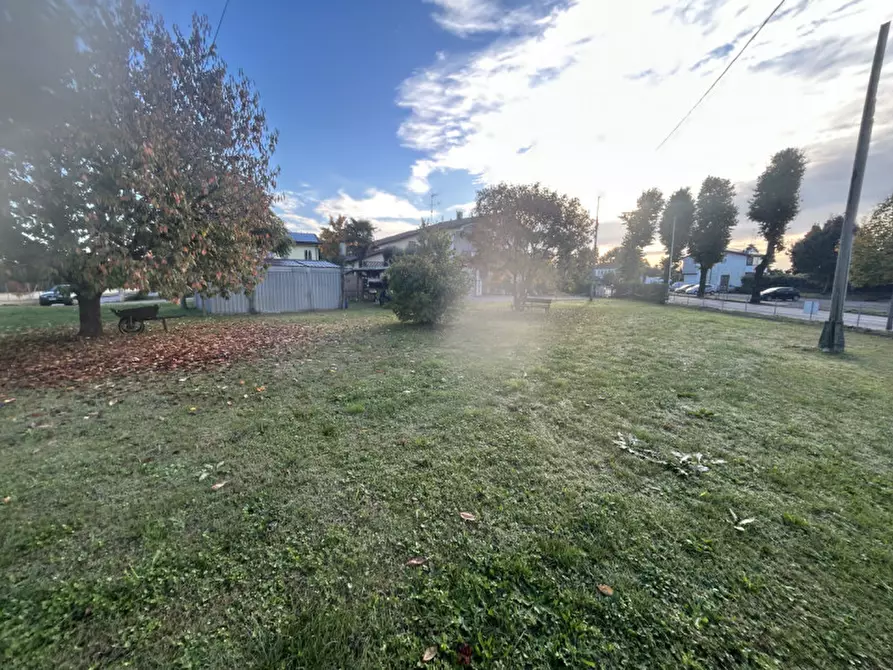 Immagine 13 di Terreno in vendita  in Via Cesare Battisti a Istrana
