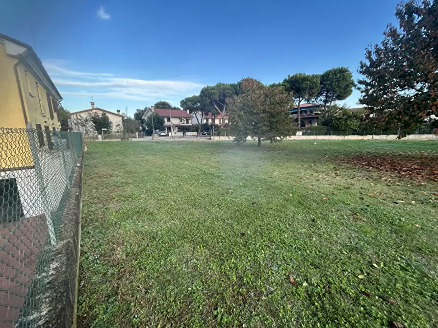Immagine 14 di Terreno in vendita  in Via Cesare Battisti a Istrana