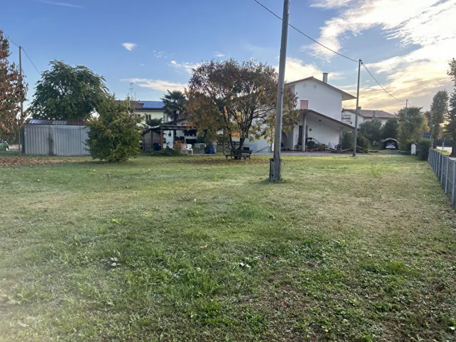 Immagine 18 di Terreno in vendita  in Via Cesare Battisti a Istrana