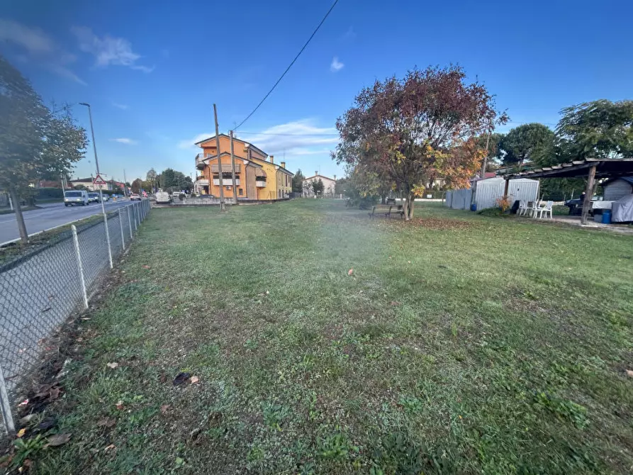 Immagine 19 di Terreno in vendita  in Via Cesare Battisti a Istrana