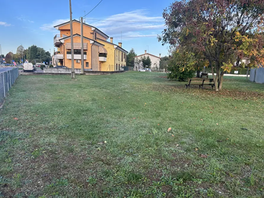 Immagine 20 di Terreno in vendita  in Via Cesare Battisti a Istrana