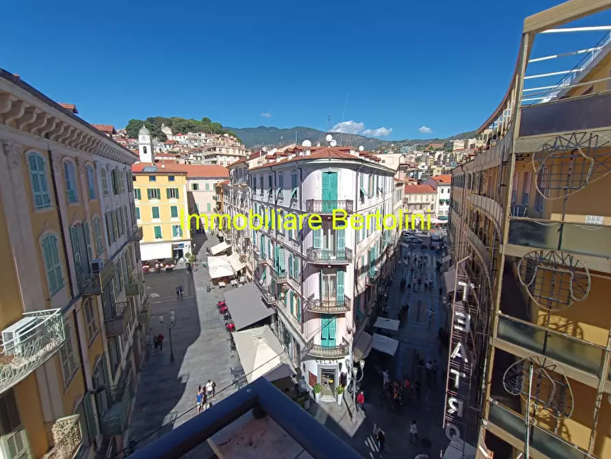 Immagine 1 di Appartamento in vendita  in CORSO MATTEOTTI a San Remo