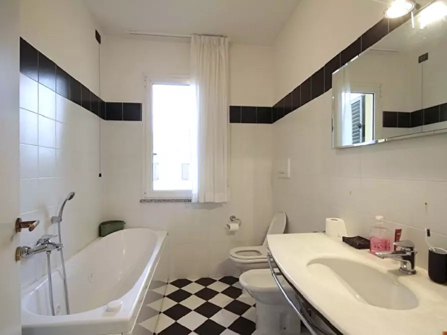 Immagine 11 di Appartamento in vendita  in Via Niccolò Paganini a Misano Adriatico