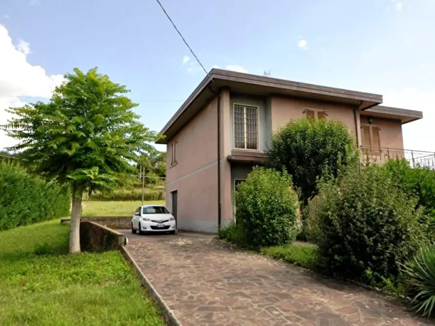 Immagine 1 di Villa in vendita  in Ville a Terranuova Bracciolini