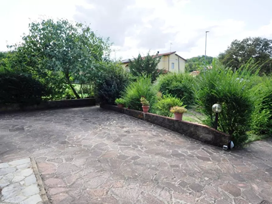 Immagine 8 di Villa in vendita  in Ville a Terranuova Bracciolini