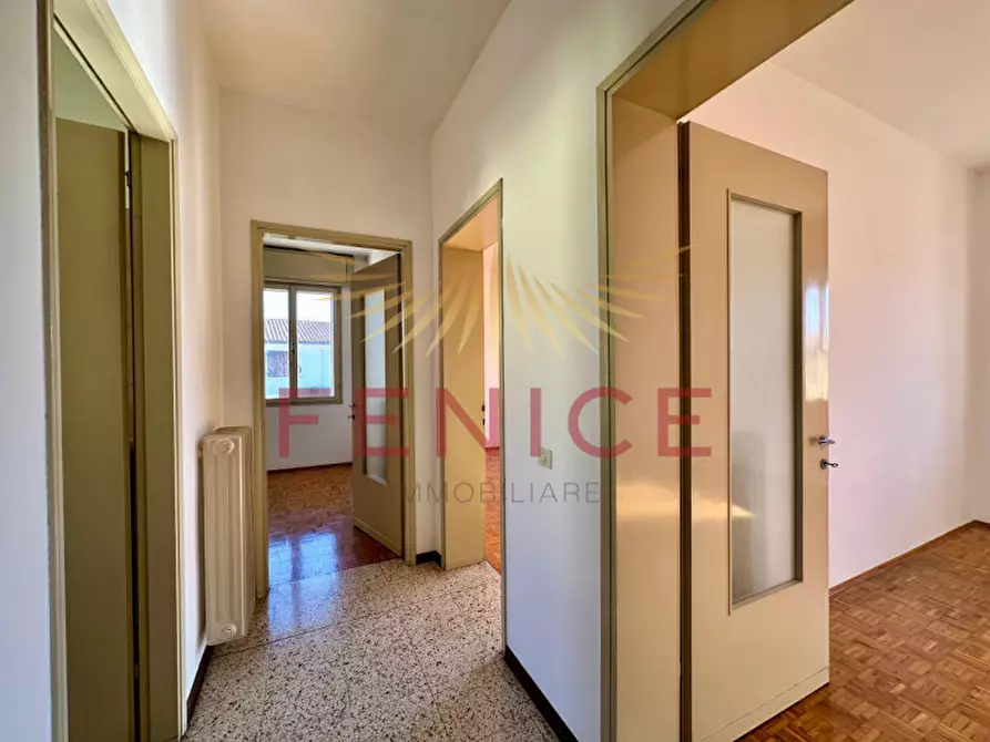 Immagine 9 di Casa bifamiliare in vendita  in via Maffei 24 a Montebelluna