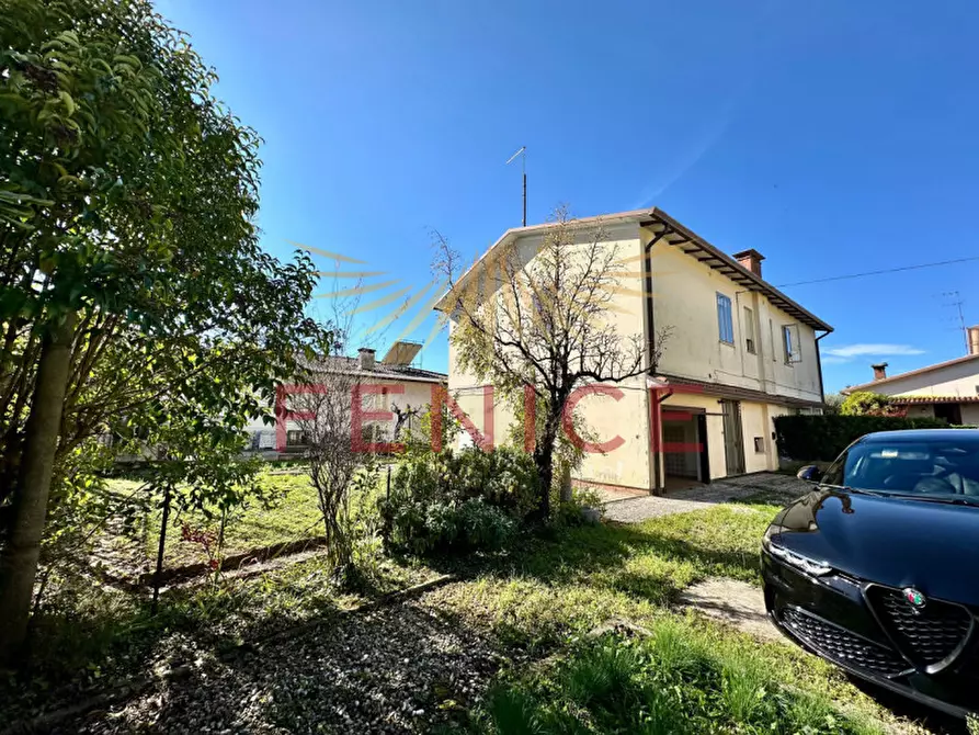 Immagine 24 di Casa bifamiliare in vendita  in via Maffei 24 a Montebelluna