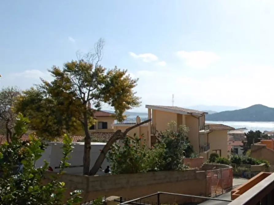 Immagine 2 di Appartamento in vendita  in Via Brigata Sassari a La Maddalena