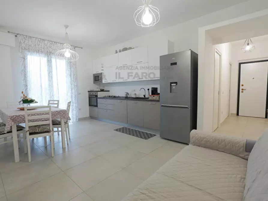 Immagine 4 di Appartamento in vendita  in Via Brigata Sassari a La Maddalena