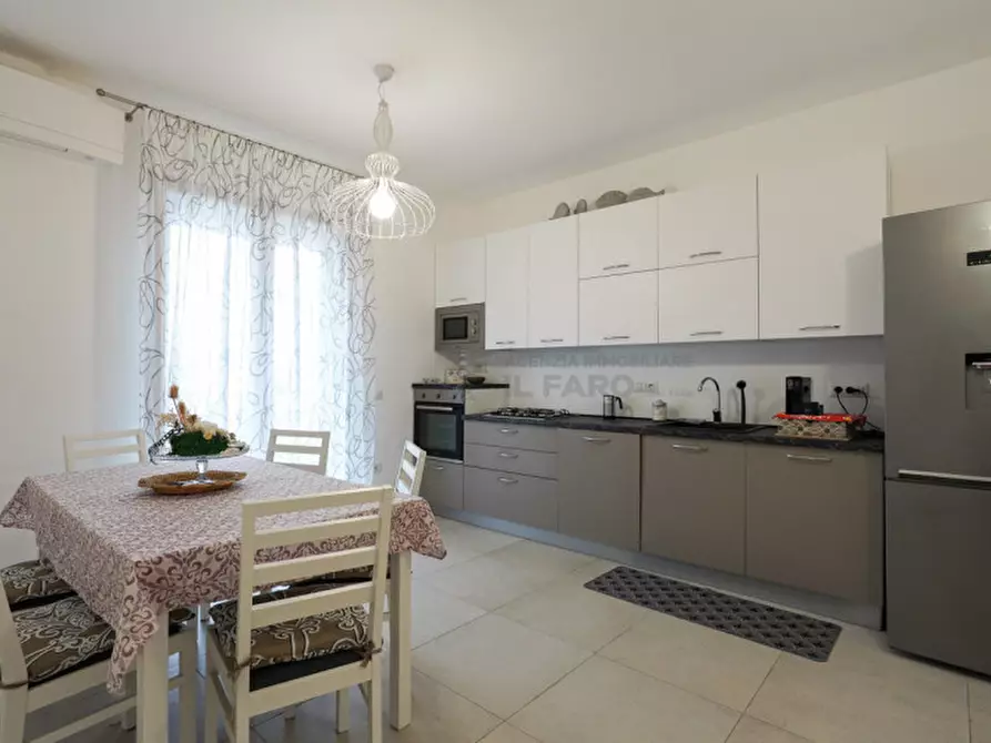 Immagine 6 di Appartamento in vendita  in Via Brigata Sassari a La Maddalena