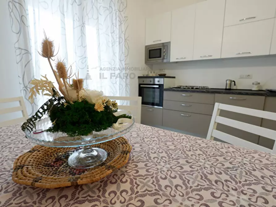 Immagine 6 di Appartamento in vendita  in Via Brigata Sassari a La Maddalena