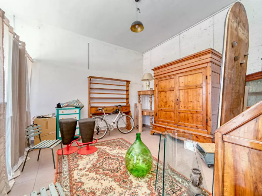 Immagine 5 di Magazzino in vendita  in Via Brentella a Selvazzano Dentro