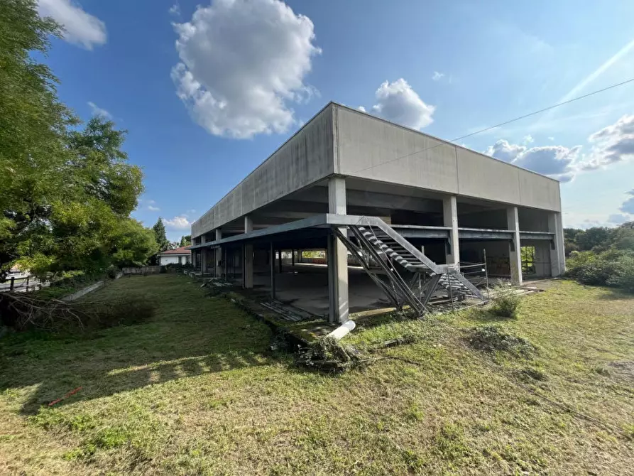 Immagine 18 di Attività commerciale in vendita  in Via Montesordo, 22072 Cermenate CO, Italia a Cermenate