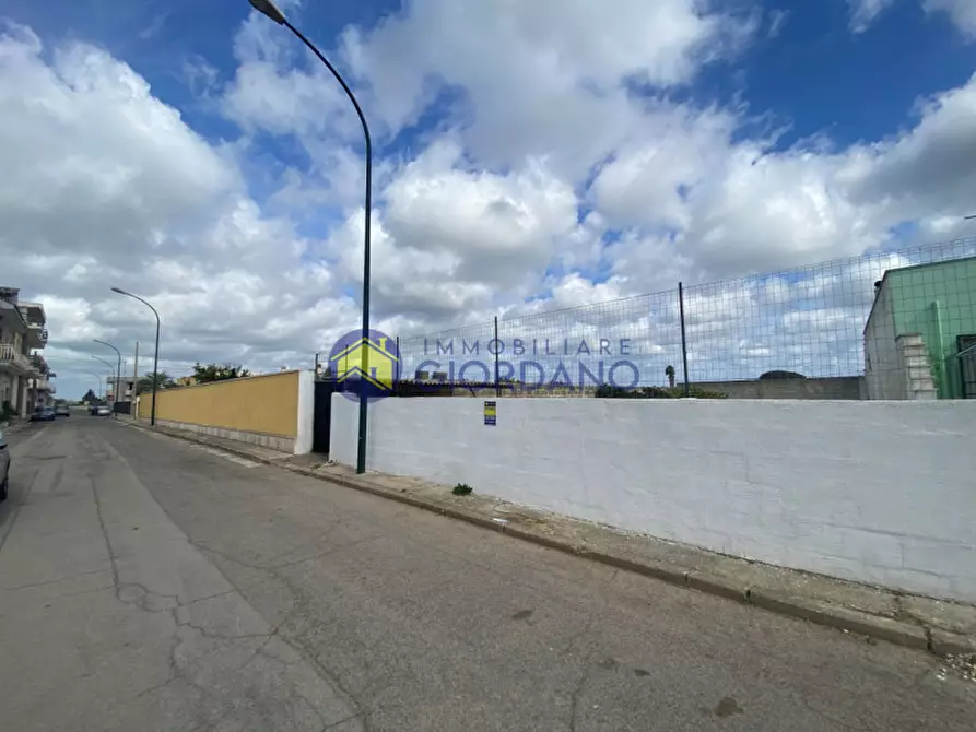 Immagine 2 di Terreno in vendita  in Via Leoncavallo a Squinzano