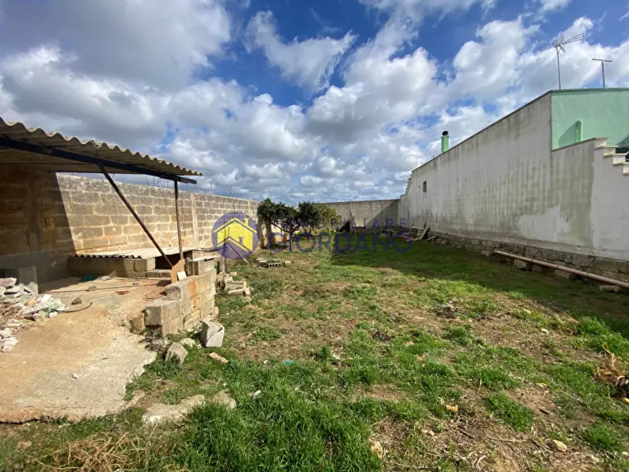 Immagine 4 di Terreno in vendita  in Via Leoncavallo a Squinzano