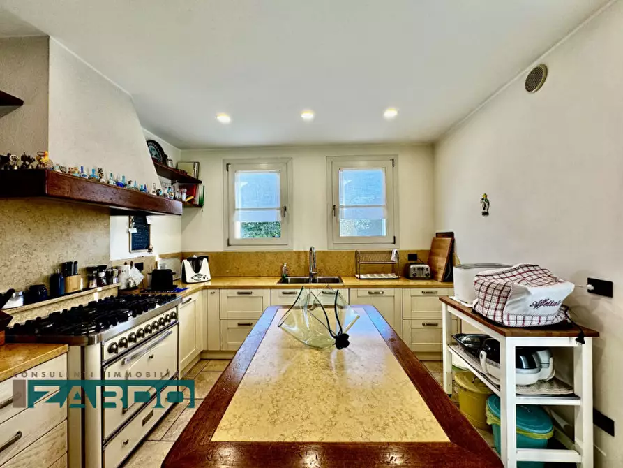 Immagine 9 di Casa indipendente in vendita  a Loria