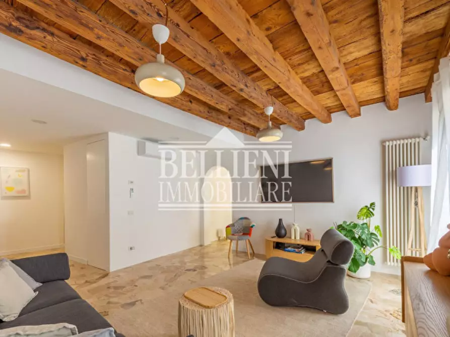 Immagine 1 di Appartamento in vendita  in Contra' Porti a Vicenza