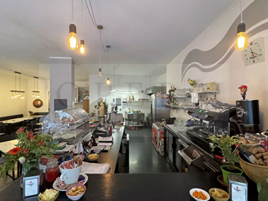 Immagine 9 di Attività commerciale in affitto  in Romstraße - Via Roma a Merano .Meran.